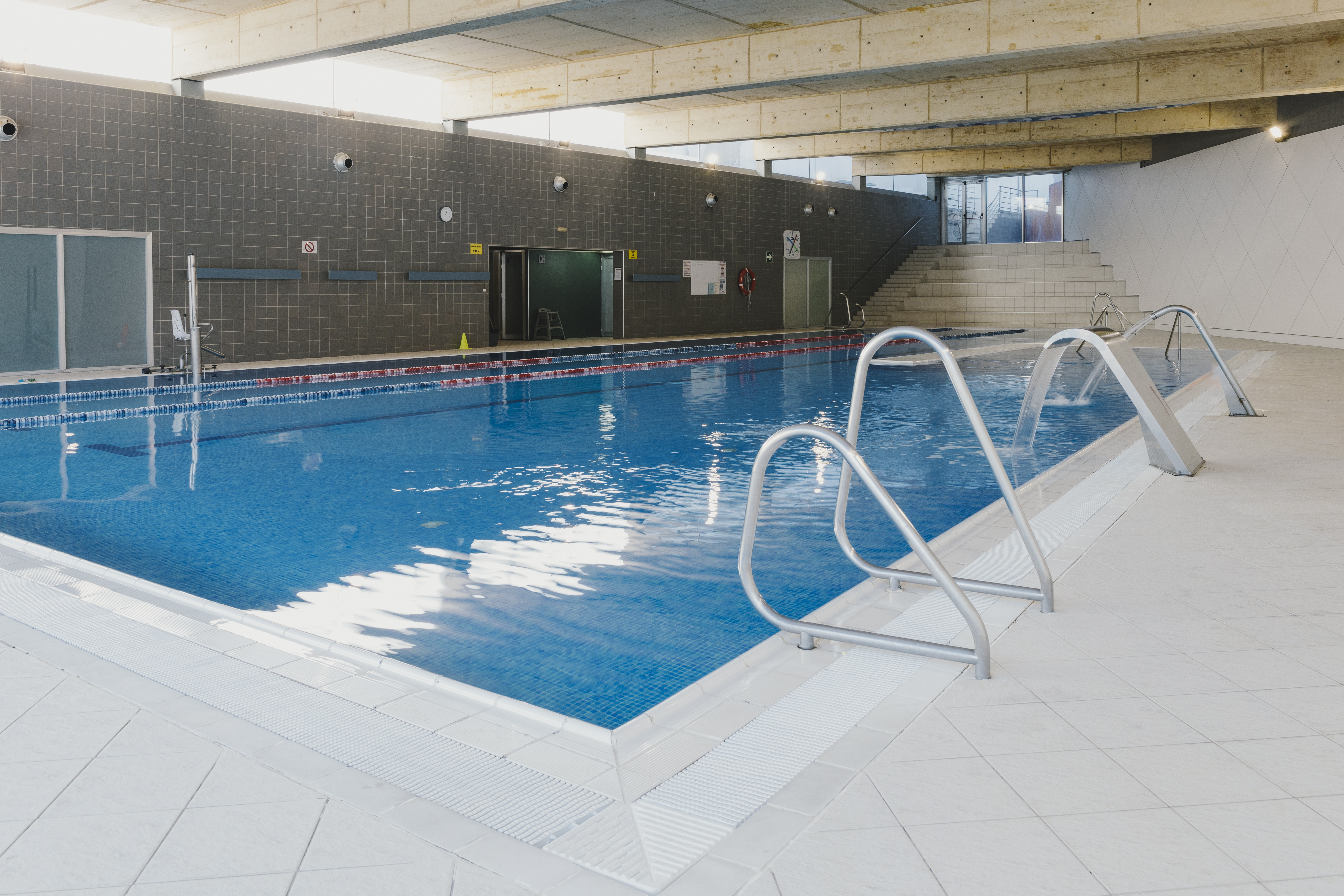 334i_piscina activitats CEMEI.jpg